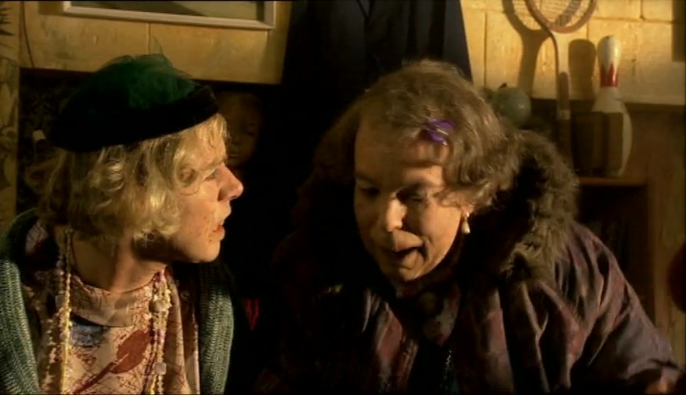 - SHE DOESN'T WANT THIS BAG. - NO NEED TO BE RUDE. 