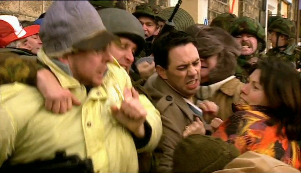 - WHAT'S GOING ON? - THE MAYOR IS DEAD. 