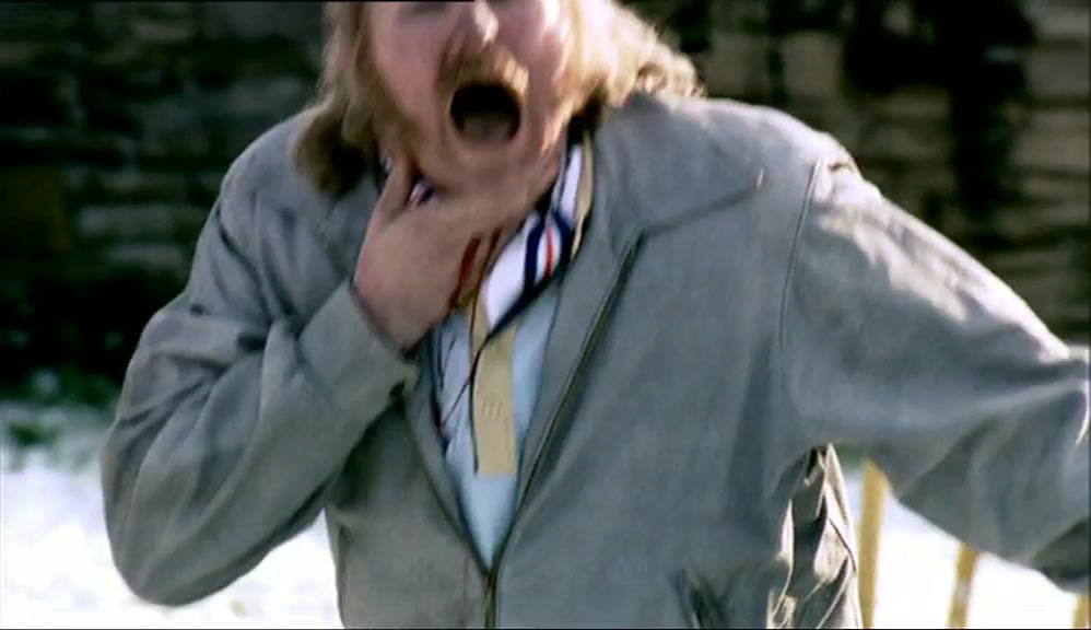 - LEE? LEE! - WHAT'S HAPPENING? 