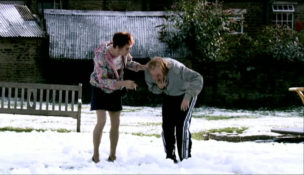 - LEE? - WHAT'S HAPPENING? 