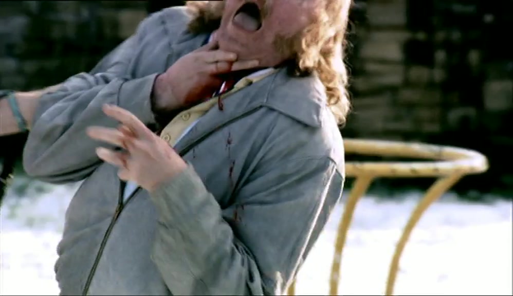 - LEE? LEE! - WHAT'S HAPPENING? 