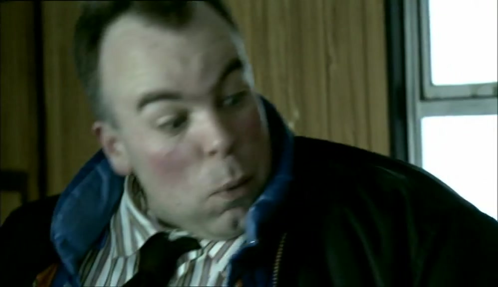 - IS THERE ANY SANDWICHES? - SHUT UP! 