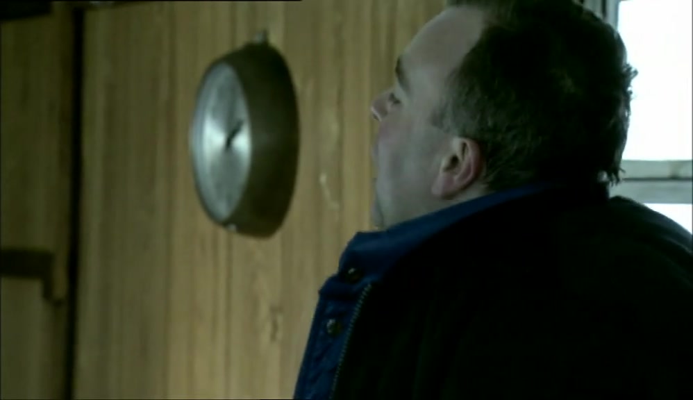 - YOU'LL SEE IT'S NOT THAT EASY. - IS THAT RIGHT? 