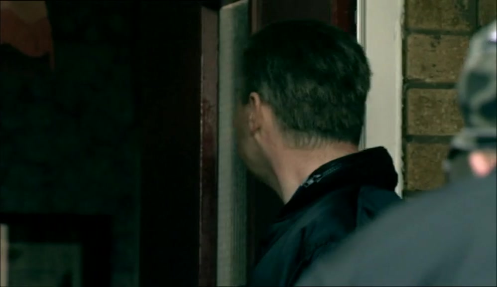 - SMASHING, LOVE. WE'LL JUST... - (SCREECHES) GIVE US THE MONEY! 