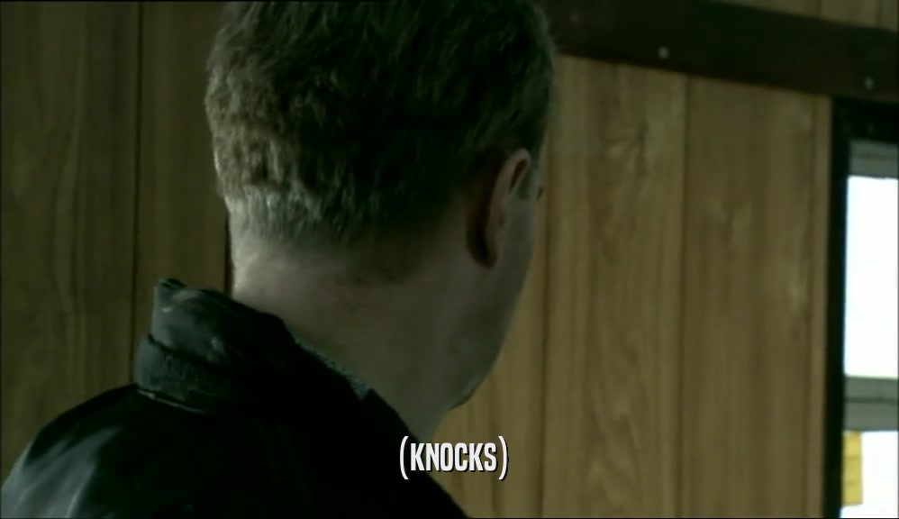 (KNOCKS)  