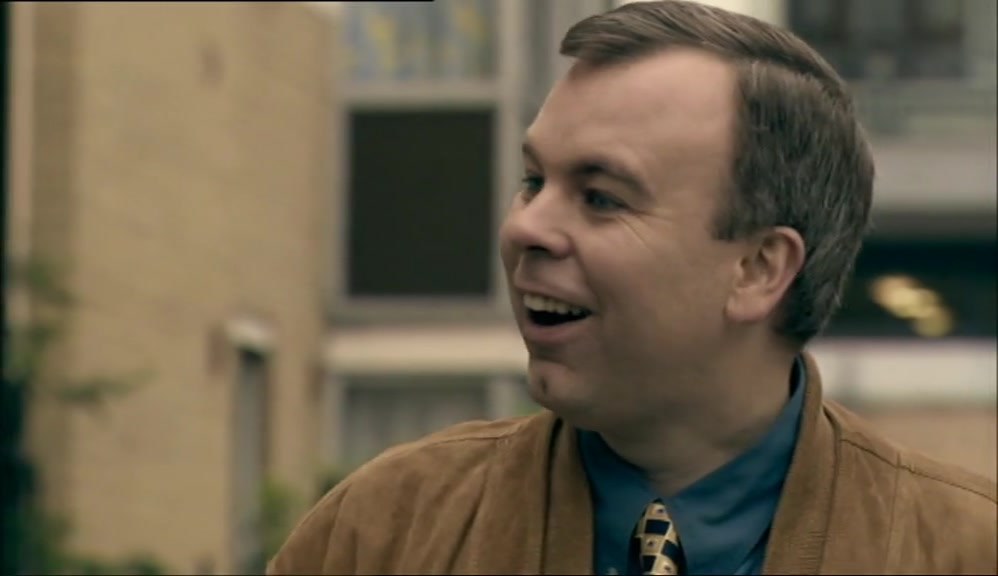 I'VE GOT LOADS TO DO. THAT WAS ME AGENT FAXING SOME E-MAILS. 