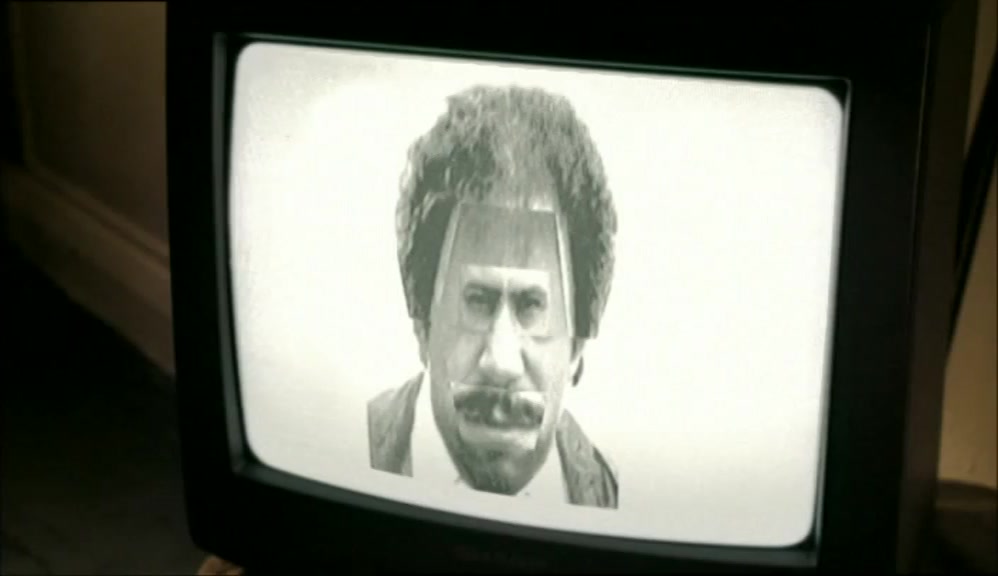 - POLICE ISSUED THIS PHOTOFIT. - (MAN) GOD, HE'S UGLY! 