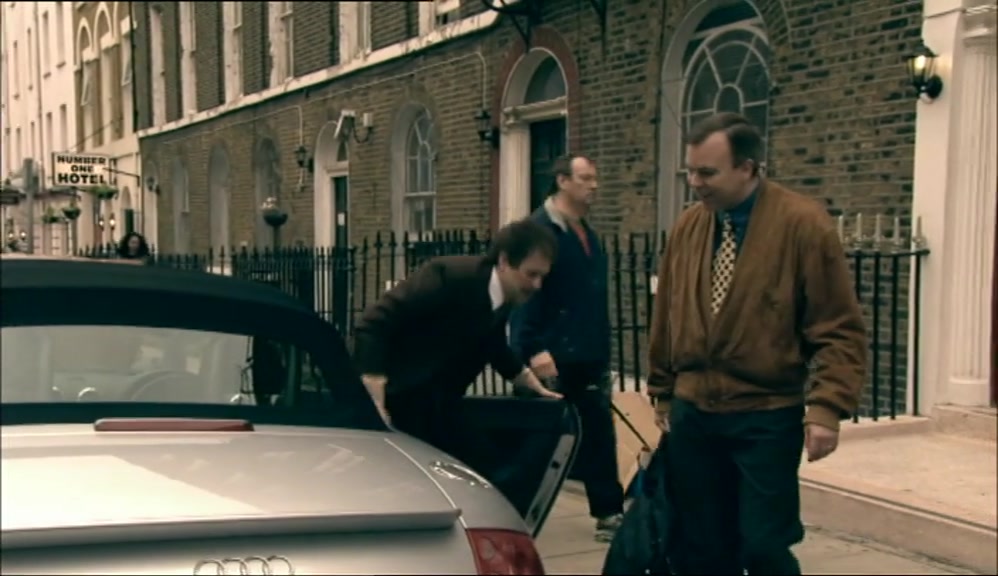 - WHAT'S ALL THIS WIT' CAR? - I'VE JUST PICKED IT UP. 