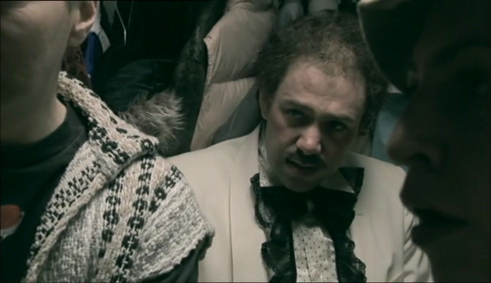 - THE ONE IN THE BLACK COAT? - YEAH. JED HUNTER. 