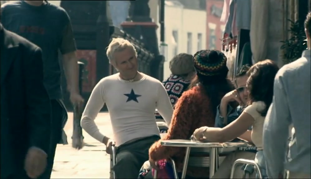OH! I LOVE GAY GUYS. YOU CAN TALK ABOUT BLOBBING AND BOYS, 