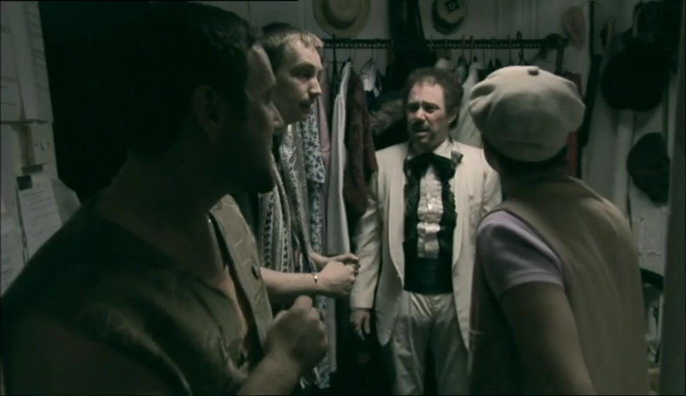 - YEAH! FRONT ROW. - OH, DON'T TELL ME THAT! 