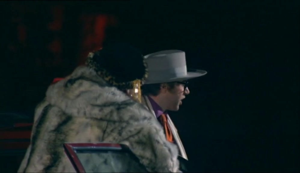 - WE NEED YOU FOR NOTTINGHAM. - COME ON, DARLIN'. 