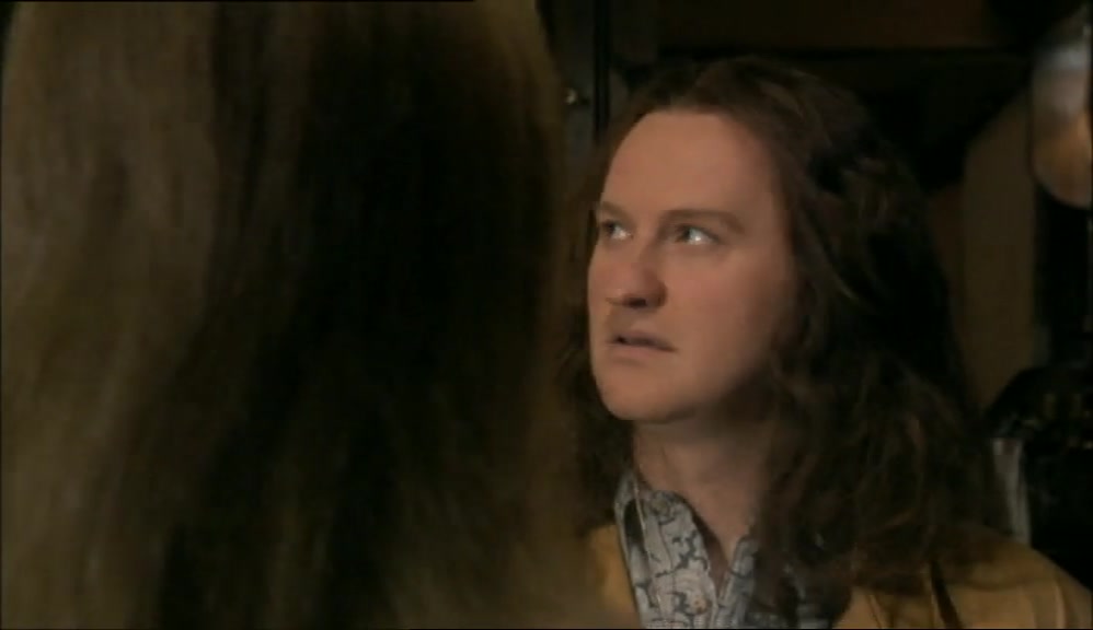 - JUST 'AVIN A QUIET MEAL. - HELLO, CHARLES. DO JOIN US. 