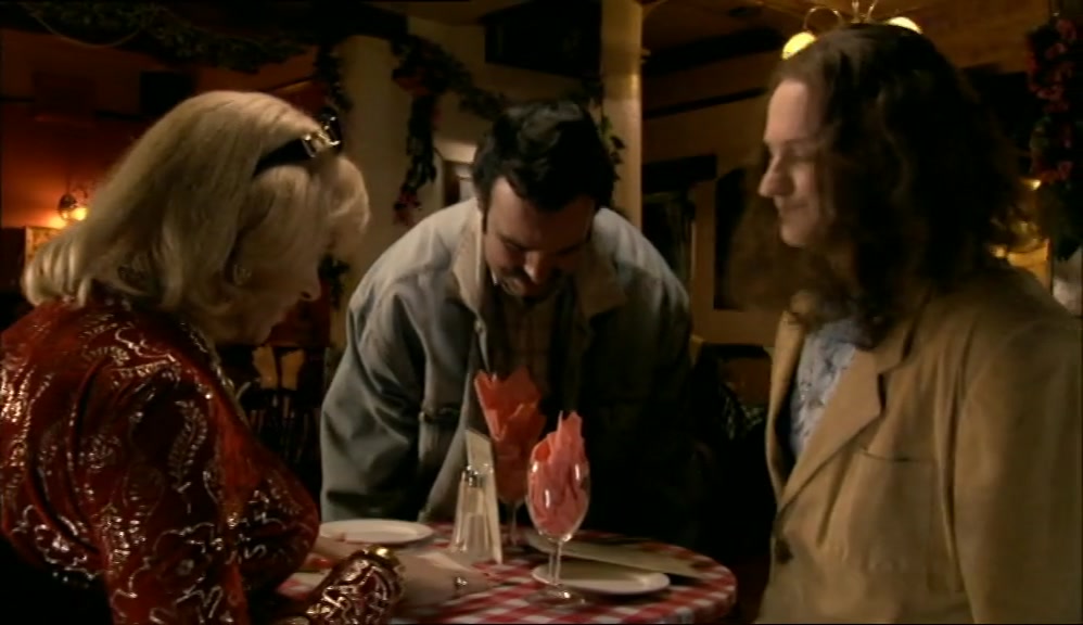- YOU'RE LOOKIN' VERY NICE. - THANK YOU. THE TOP I BOUGHT... 