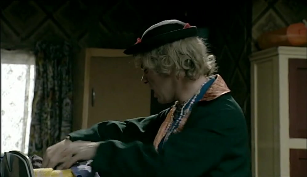(HUMS TUNELESSLY)  