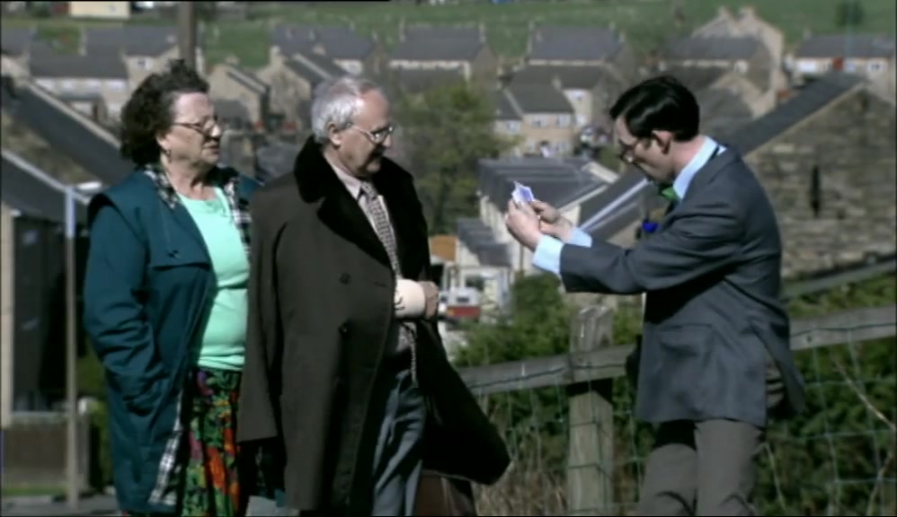 NOW, LOOK AT THESE. ALL NORMAL, NOWT WRONG WITH 'EM. 
