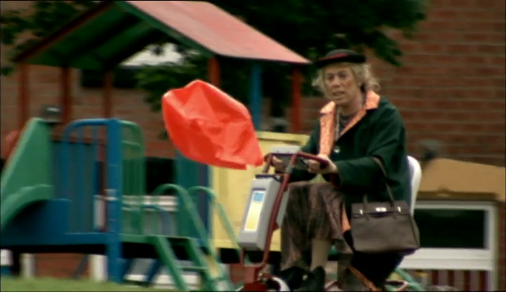 OH! OH! REENIE! THERE'S THE BAG!  