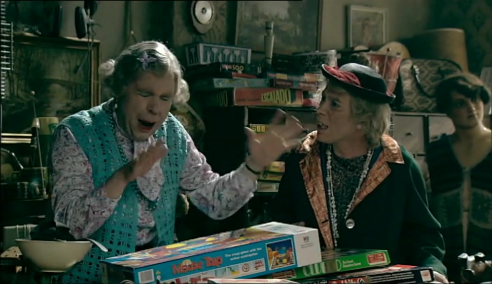 - WHAT BAG WAS IT? - IT WAS PINK, I THINK. 