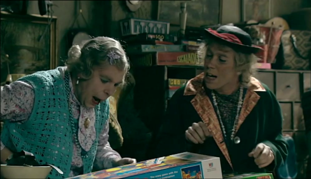 I'VE PUT THE CAGE FROM MOUSE TRAP IN CLUEDO,  