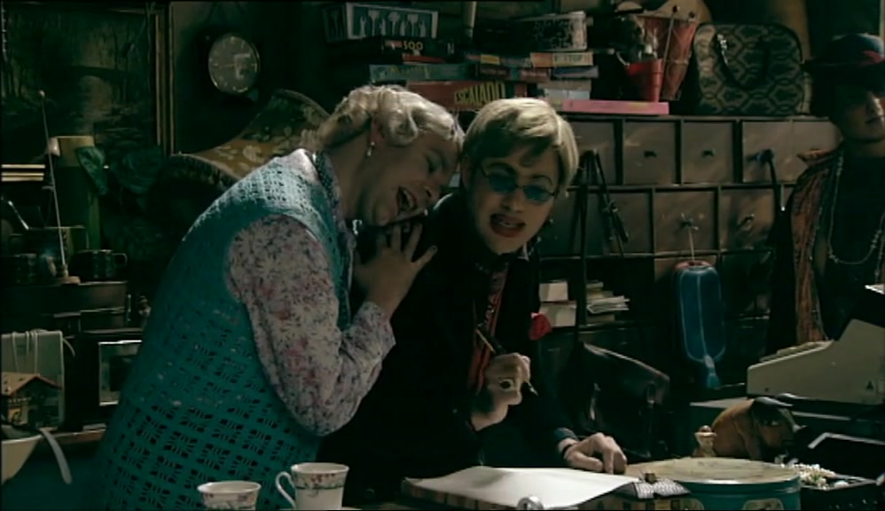 - NOW I'M GOING OVER IT IN PEN. - THAT'S RIGHT. NICE AND BOLD. 
