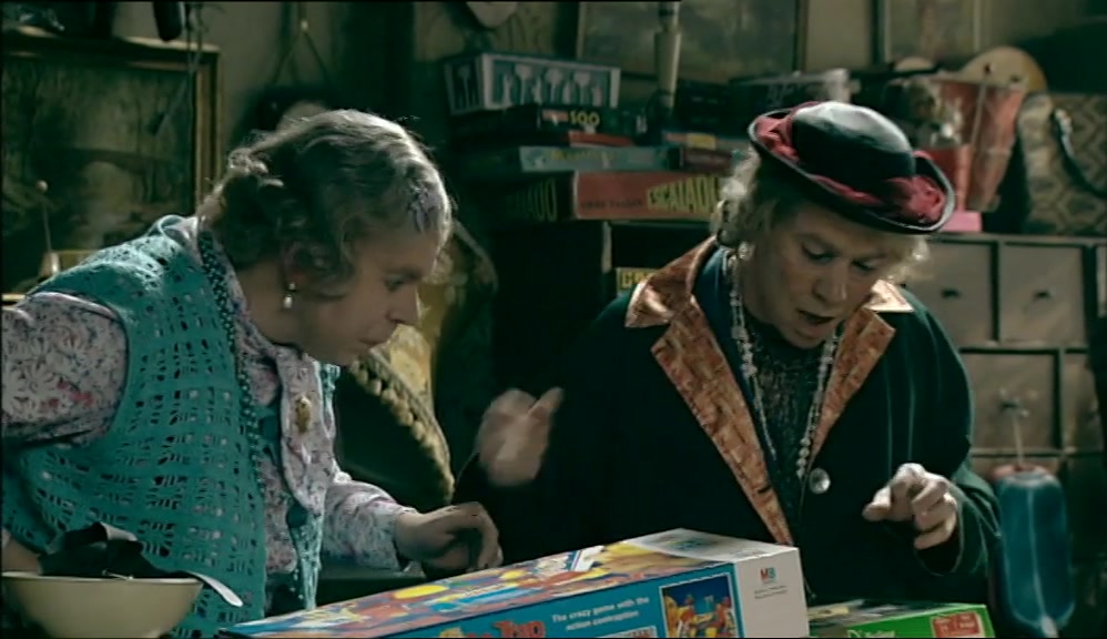 I'VE PUT THE CAGE FROM MOUSE TRAP IN CLUEDO,  