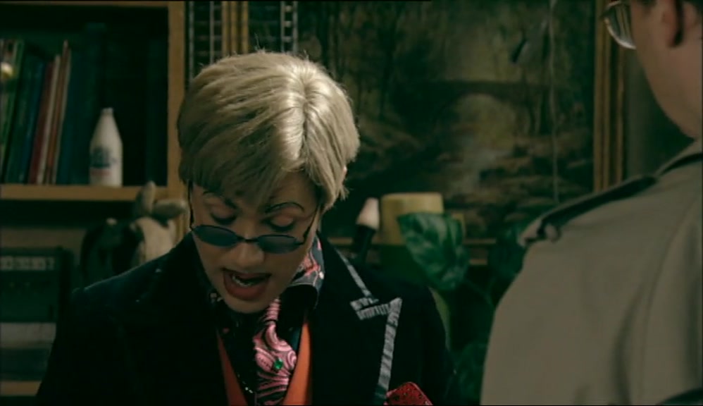 HMM... TRICKY. MY RUBY BROOCH SHOULD SLIP DOWN YOUR CRACK. 