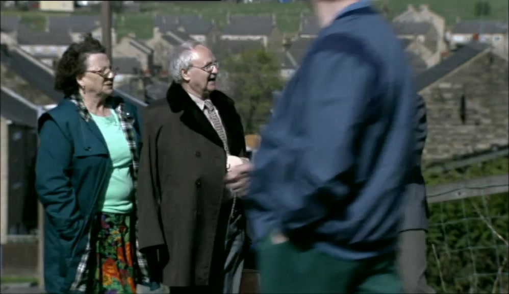NOW, LOOK AT THESE. ALL NORMAL, NOWT WRONG WITH 'EM. 