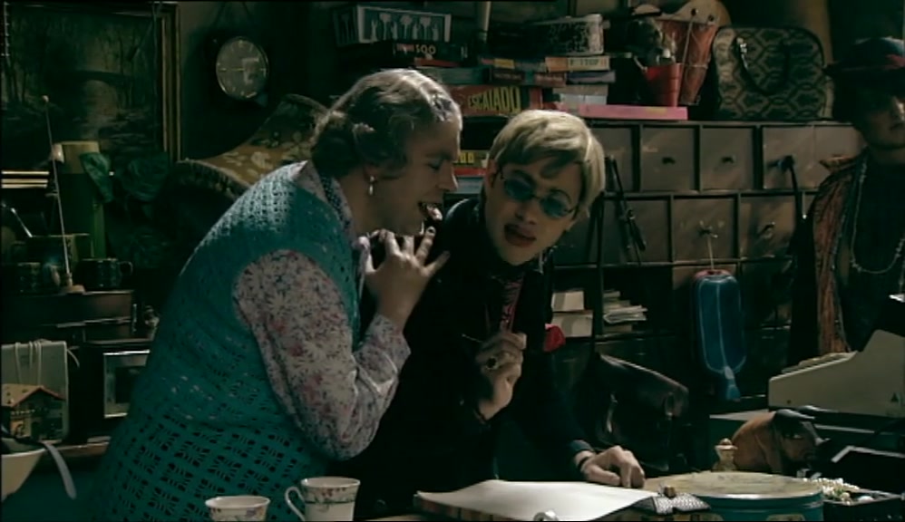 - NOW I'M GOING OVER IT IN PEN. - THAT'S RIGHT. NICE AND BOLD. 