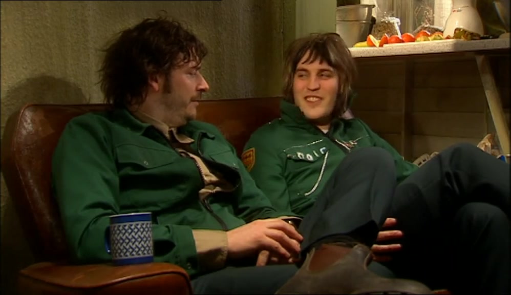 - THAT'S THE WORD ON THE STREET. - WHO ARE YOU? T-BONE WILSON? 