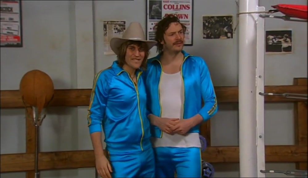 - THIS IS GREAT. WHAT D'YOU RECKON? - SMELLS A BIT FUNNY. 