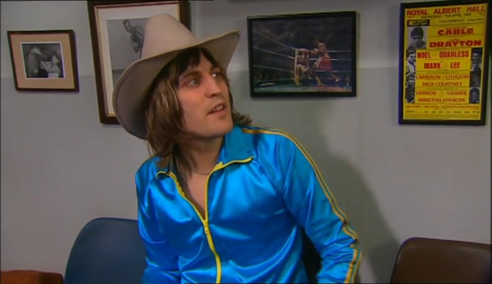 - HEY, HOWARD. - WHAT'S HAPPENING? 