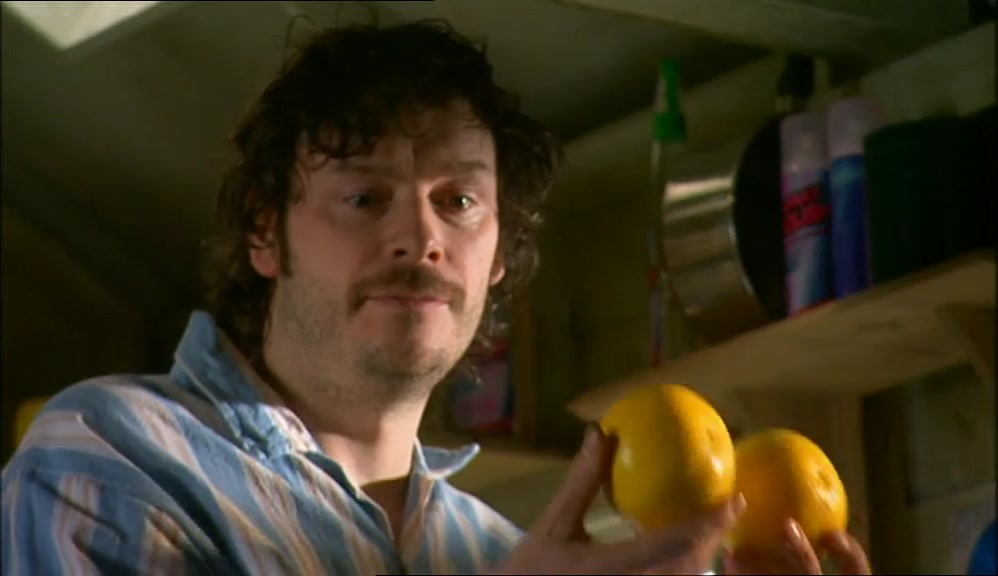 - GRAPEFRUIT? - (DIDGERIDOO PLAYS) 