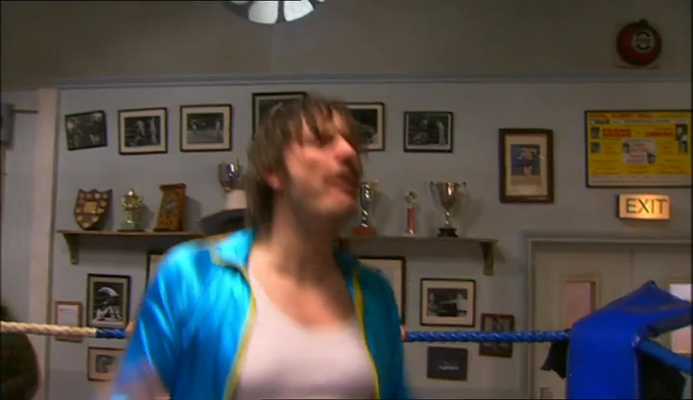 - LOSER! - YES! HOWARD MOON! 