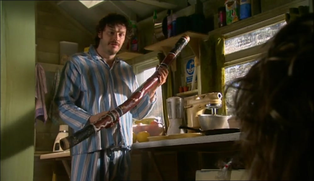 - DIDGERIDOO? - (DIDGERIDOO PLAYS) 