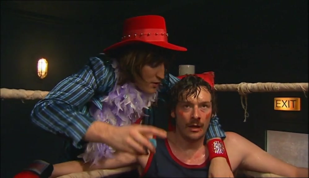 NOW, THAT WAS POSSIBLY THE WEAKEST START TO A BOXING MATCH EVER. 