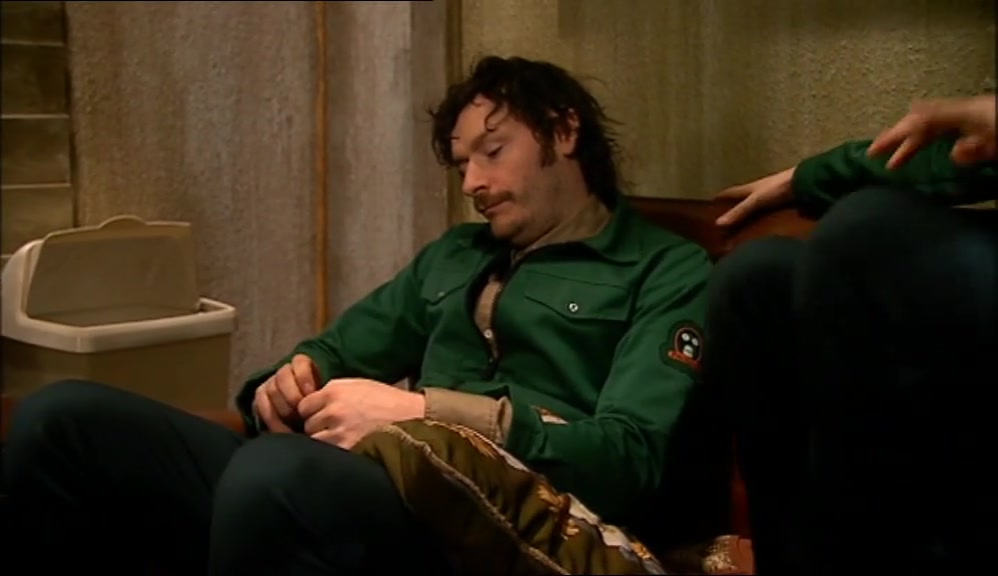 COME ON. L THINK YOU'RE GOING ABOUT IT ALL THE WRONG WAY WITH GIDEON. 