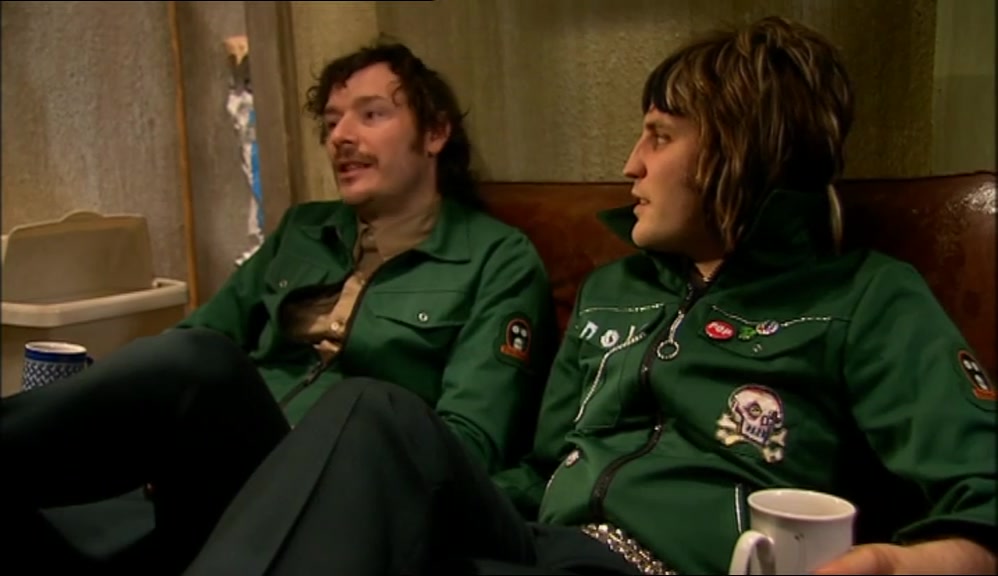- RUN ALONG, DANGERMOUSE. - I'M NOT RUNNING ALONG TO FOSSIL. 