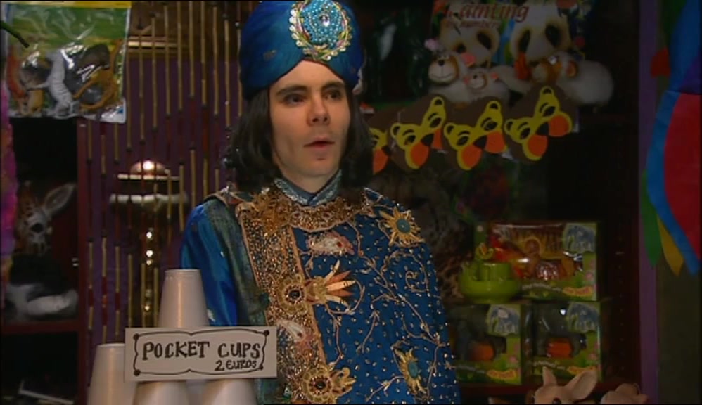 - HEY, NABOO. YOU GOTTA HELP ME. - WHERE ARE MY KANGAROO VIDEOS? 