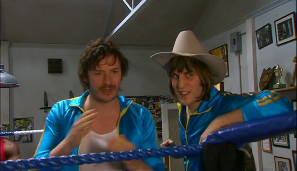 - I BEG YOUR PARDON? - PAINY, RAINY. GET WITH THE LINGO. 