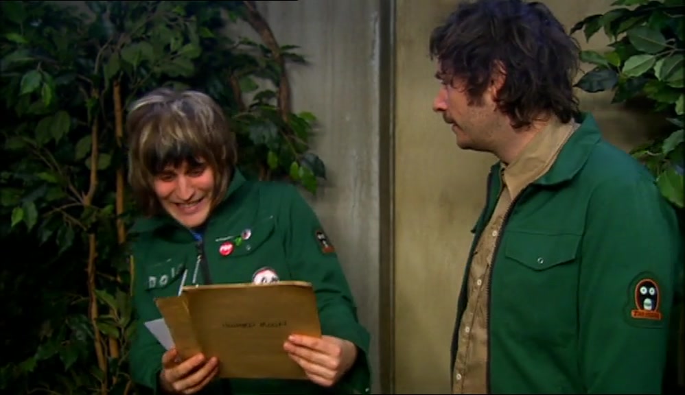 - WHAT? - WHAT'S THAT? 