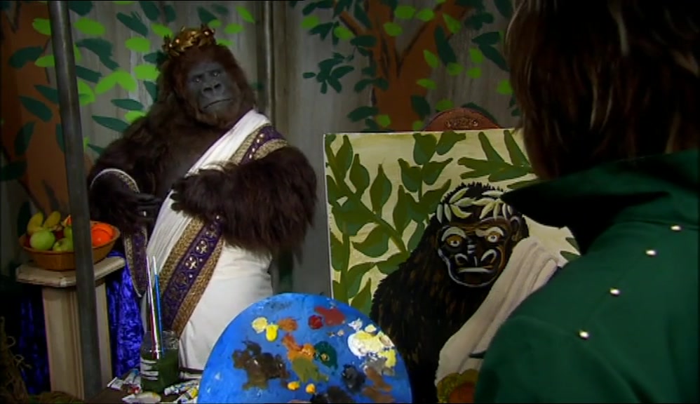 - IT'S ALL RIGHT, BOLLO. - I DON'T NEED ACCESSORIES. 