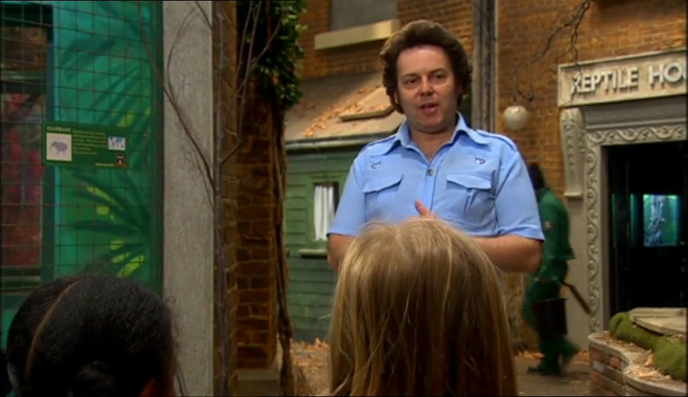 I'M GENERAL MANAGER BOB FOSSIL, AND I'M A HUMAN. 