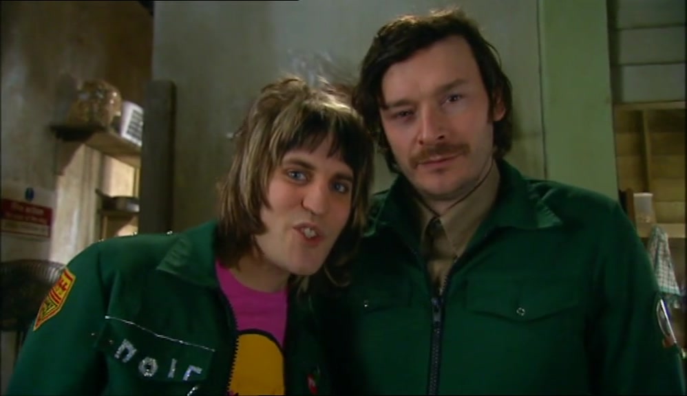 - WHAT DO YOU RECKON? - WHERE'S MY FACE? 