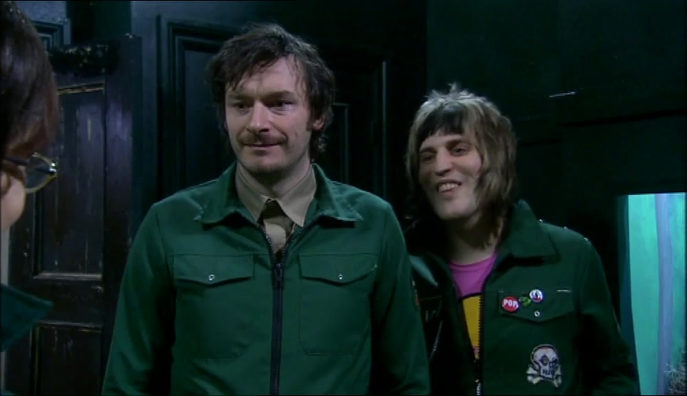 - OH, RIGHT. THANKS, VINCE. - IT'S ALL RIGHT. 