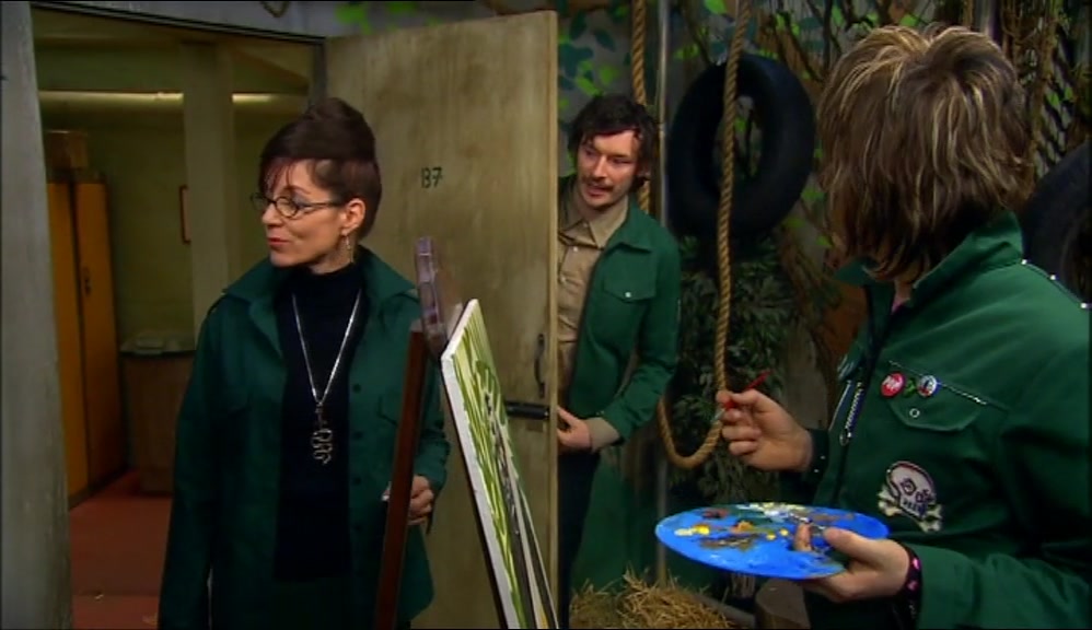 - HI, BOLLO. - QUITE SLIPPERY CHARACTERS, SNAKES, EH? 