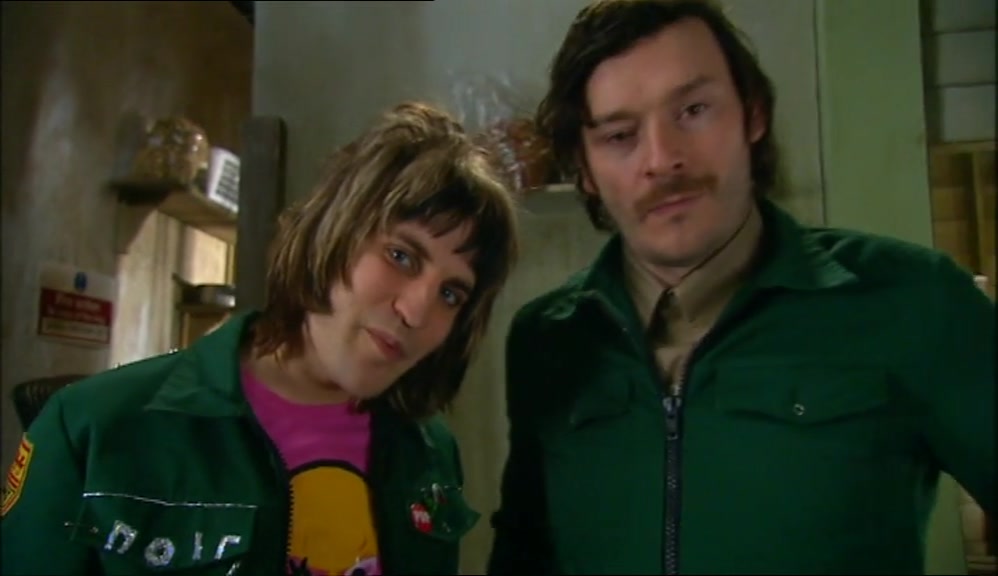 - WHAT DO YOU RECKON? - WHERE'S MY FACE? 