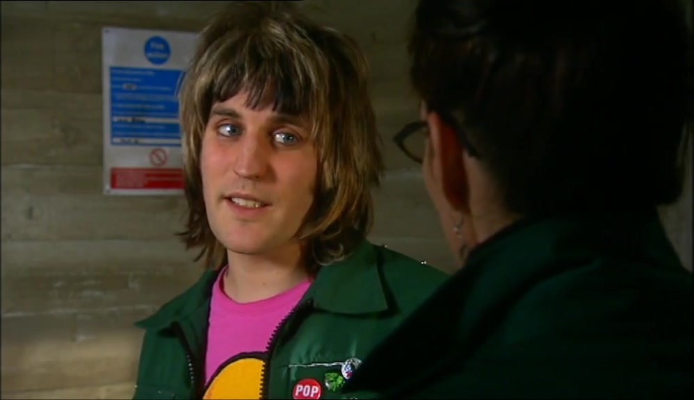I DON'T GET ON THAT WELL WITH SNAKES. I'M SMALL MONKEYS AND LIZARDS. 
