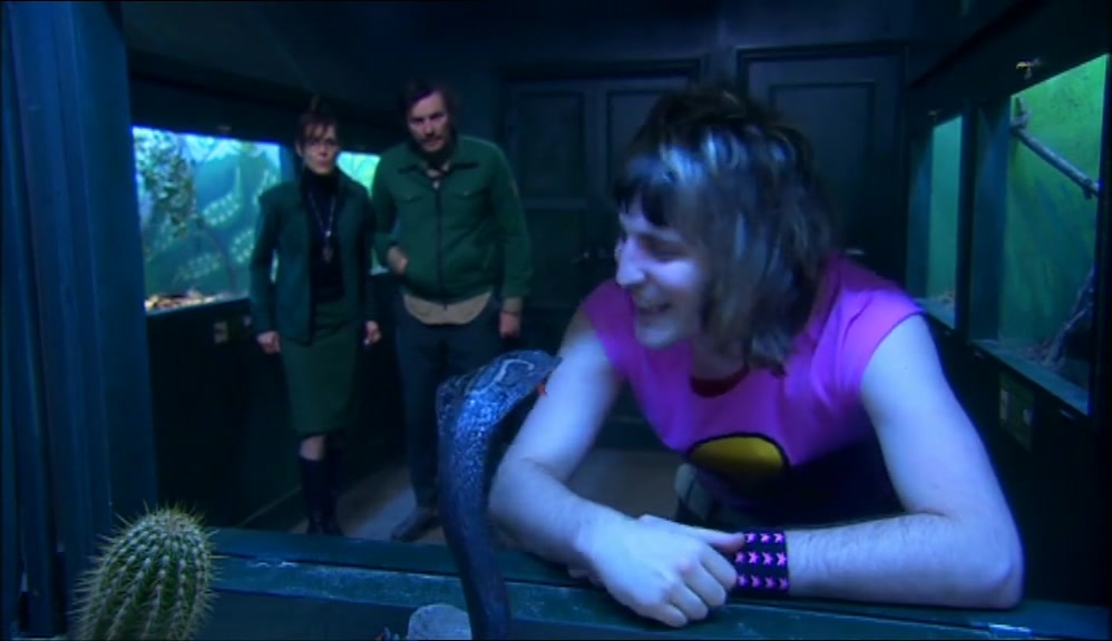 - THAT'S A GOOD ONE. - WHAT'S HE SAYING? 