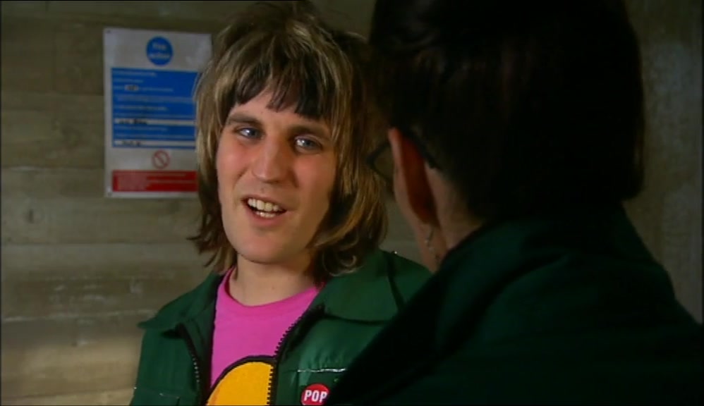 I DON'T GET ON THAT WELL WITH SNAKES. I'M SMALL MONKEYS AND LIZARDS. 
