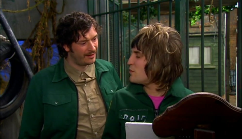 - I'M JUST SAYING, GET SOME ACCESSORIES. - WHAT? 